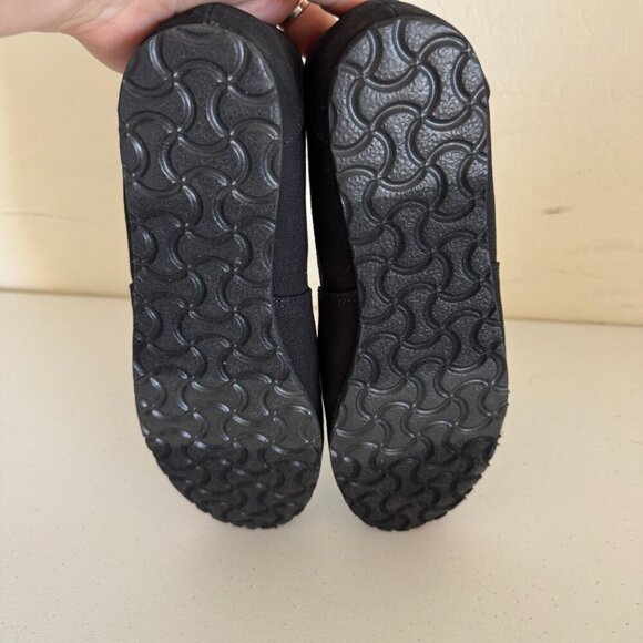 Amazon Essentials Black Slip-On Canvas Flats | Size 9 (NWOT) - Picture 6 of 6